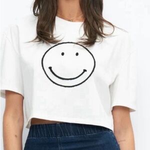 Newbury Kustom White Black Cropped S/S Smiley Face Tee Medium New NWT